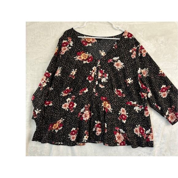 TORRID Peplum Hook Front Top 4 4X Contrast Print Boho Stretch - Picture 2 of 9